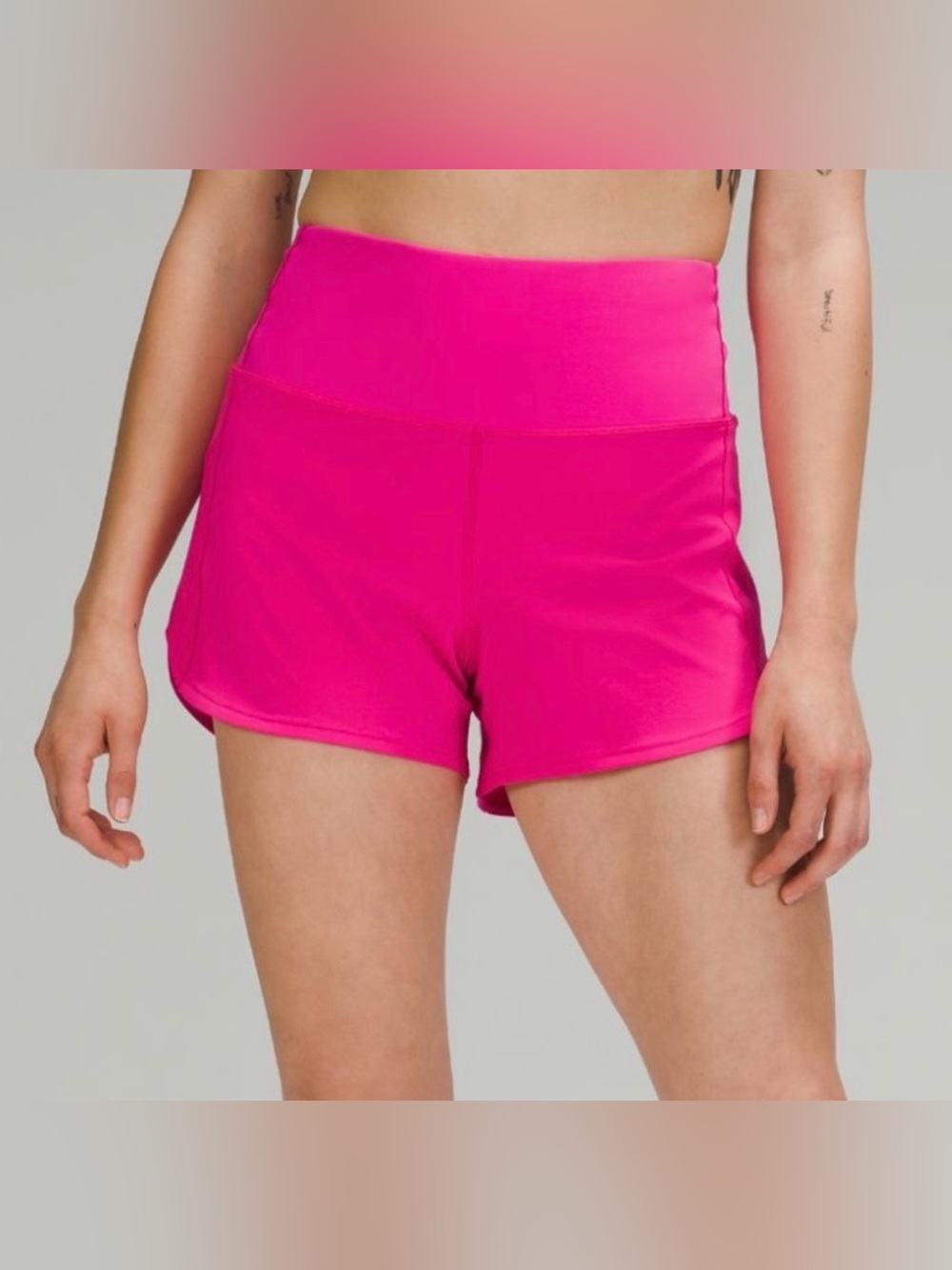 Lululemon Speed Up Short with Mesh Vents NWT!
